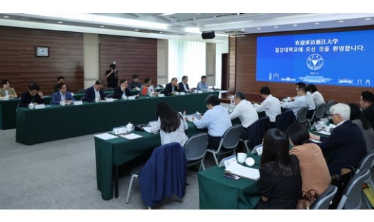 <div><a href='http://koreapeace.web3.newwaynet.co.kr/bbs/board.php?bo_table=sub02_03&wr_id=86' class='btn btn-skin btn-slide'>[평화 오디세이 2025] "中서 대학 자율성 부러워할 줄이야"…</a></div><br/><br/>2025-07-08