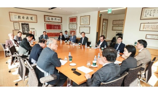 <div><a href='http://www.koreapeace.foundation/bbs/board.php?bo_table=sub02_05&wr_id=41' class='btn btn-skin btn-slide'>[한일비전포럼38] “한·일, ‘마스가’ 공동 전선 통해 관세 …</a></div><br/><br/>2025-10-27